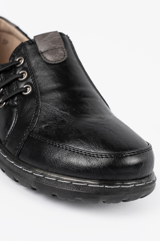 Mustad naiste madalad kingad