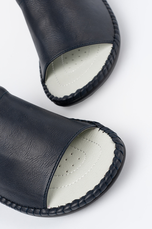 Naiste sussid nahast sisetaldadega... Naiste sussid nahast sisetaldadega...