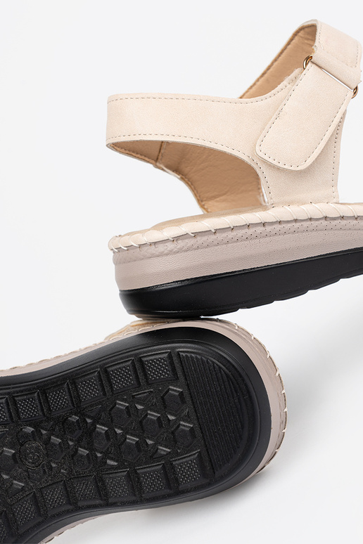 Heledad naiste sandaalid...