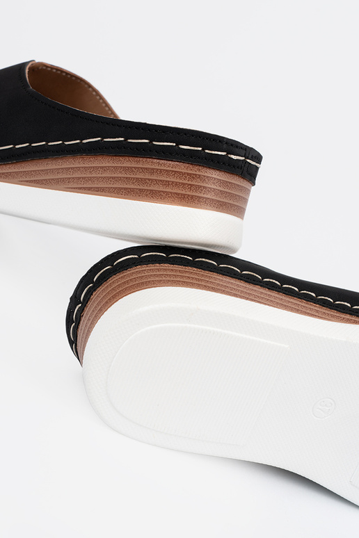 Naiste mustad sussid Naiste mustad sussid