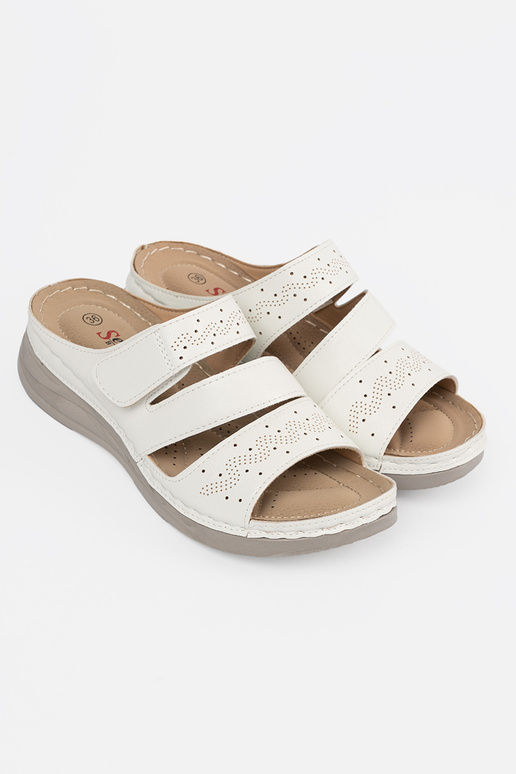 Madala platvormiga sandaalid valge värvi