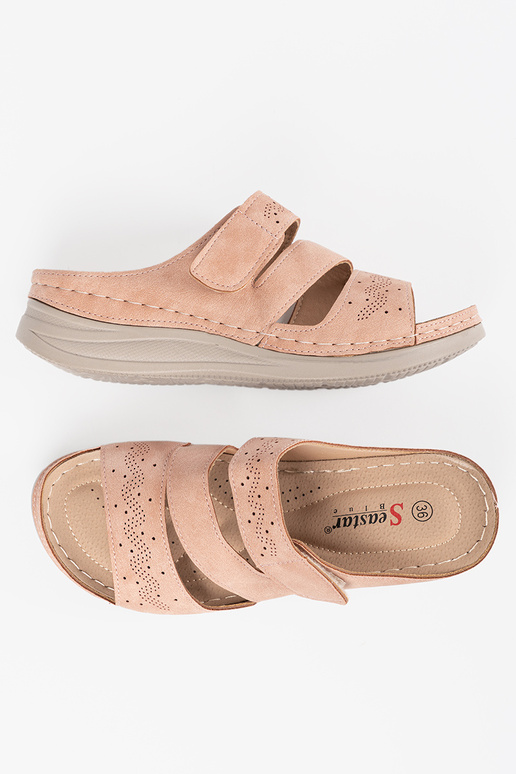 Madala platvormiga sandaalid roosa värvi