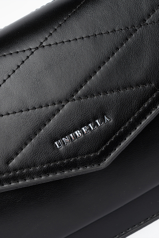 Must väikese elegantse käekotiga koos...