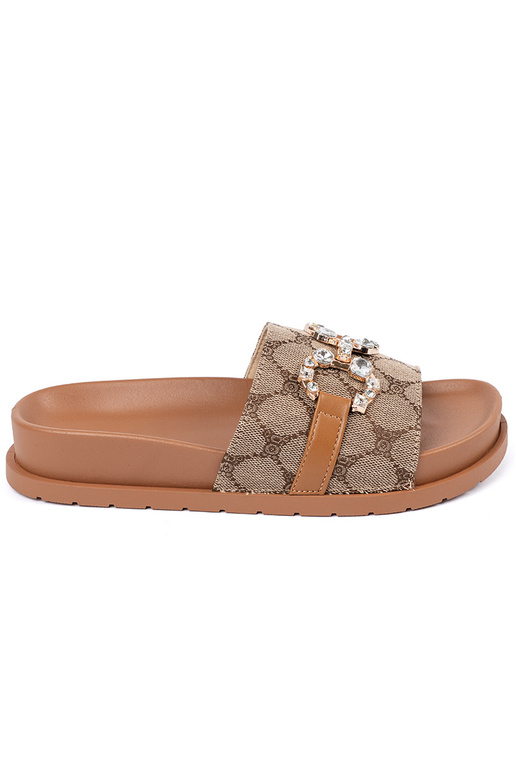 pruunid värvi plätud ze zdobieniem