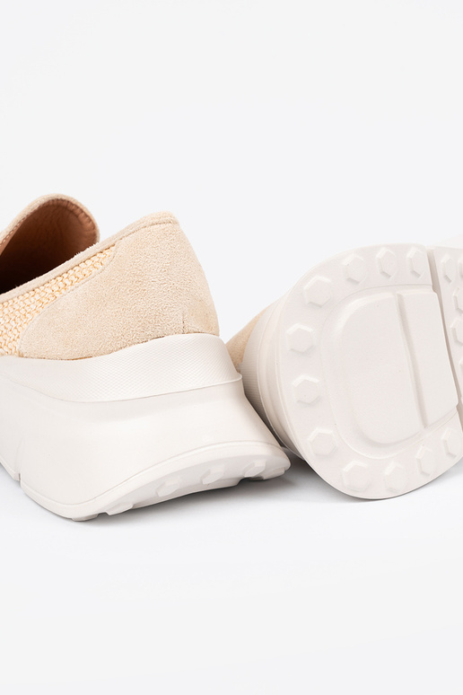 Elevandiluu värvi kingad paksul tallal