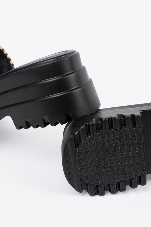 Sussid platvormiga leopardi muster