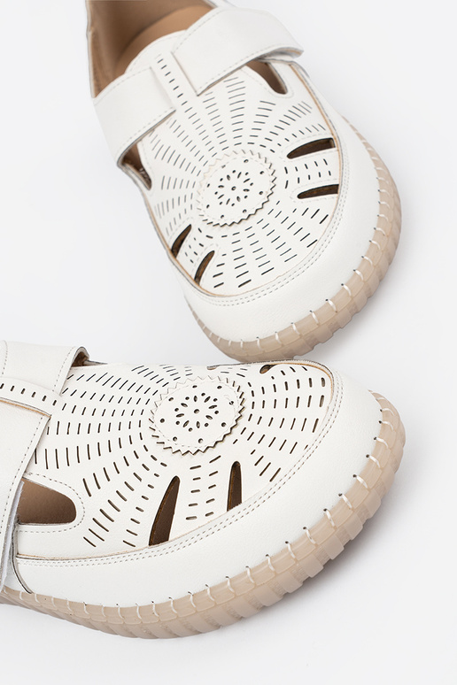 Pealiste saapad ažuurne Velcro valge...