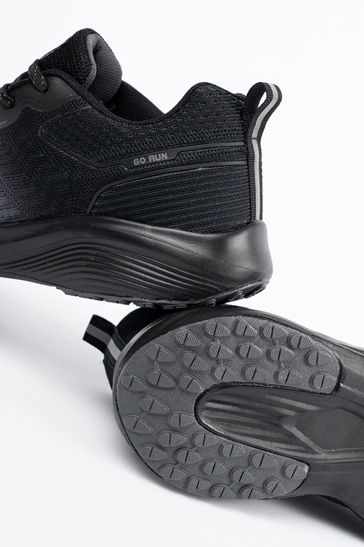 Mustad siniste detailidega meeste...