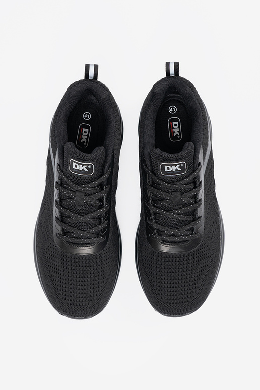 Mustad kerged meeste spordijalatsid