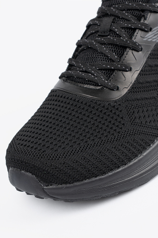 Mustad kerged meeste spordijalatsid