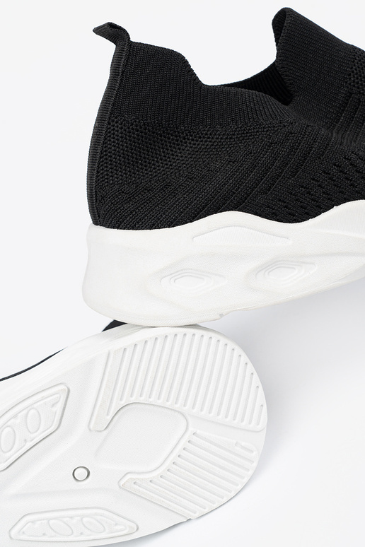 Mustad naiste spordijalatsid lukuga