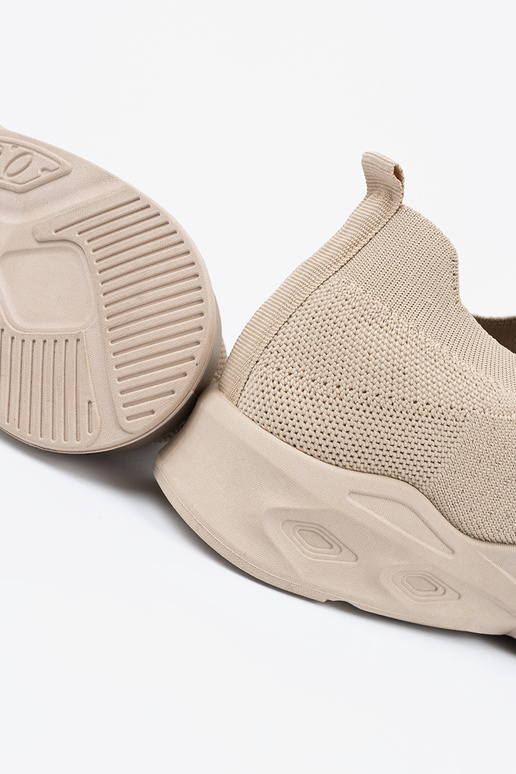 Liivakarva spordijalatsid lukuga