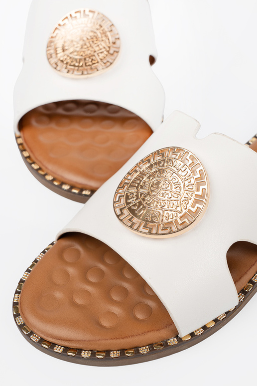 Sussid valge värv kuldse kaunistusega