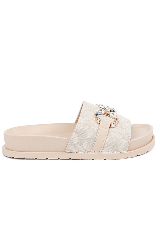 Elevandiluu värvi plätud ze zdobieniem