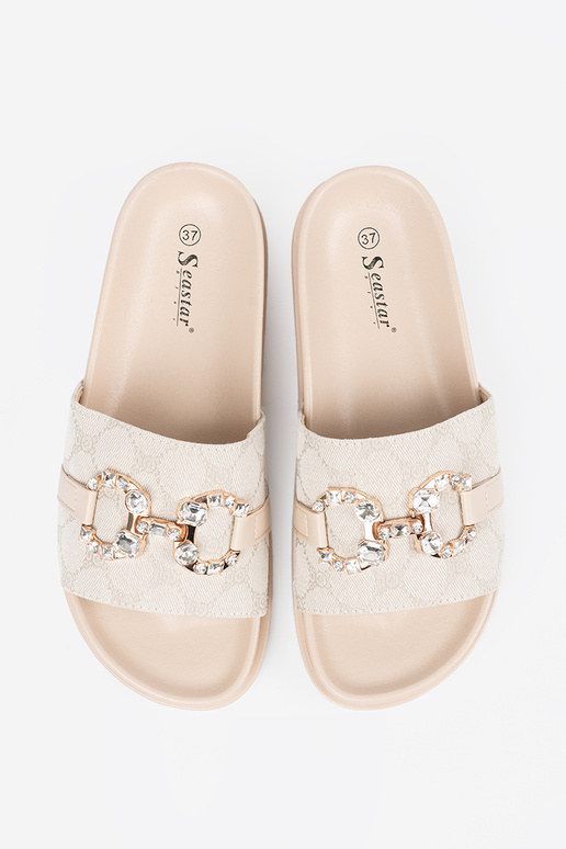 Elevandiluu värvi plätud ze zdobieniem