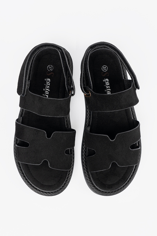 Mustad platvormi sandaalid lõikeaukudega Mustad platvormi sandaalid lõikeaukudega