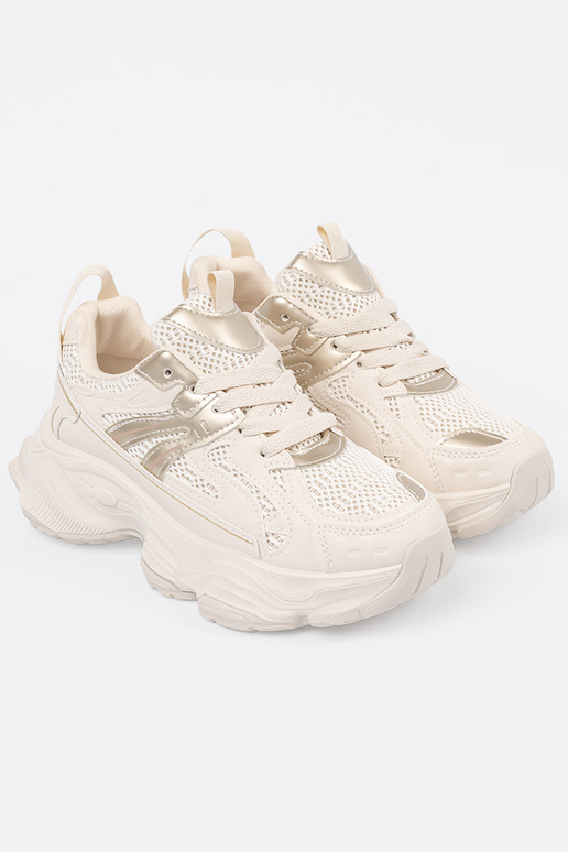 Ebaregulaarse värvusega spordistiilis...