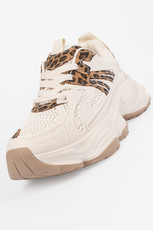 Spordistiilis kingad paksul...