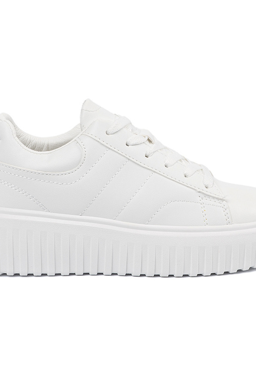 Valge värvi spordistiilis jalatsid