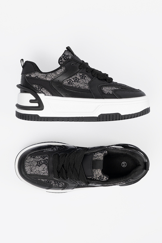 Must-valged naiste vabaaja kingad...