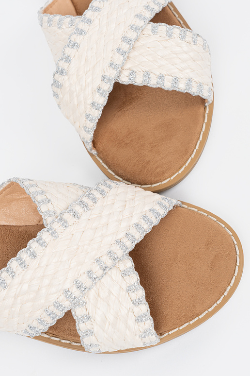 valget värvi plätud punutud tasasel...