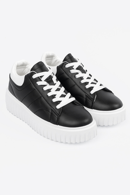 Mustad naiste sportlikud kingad...