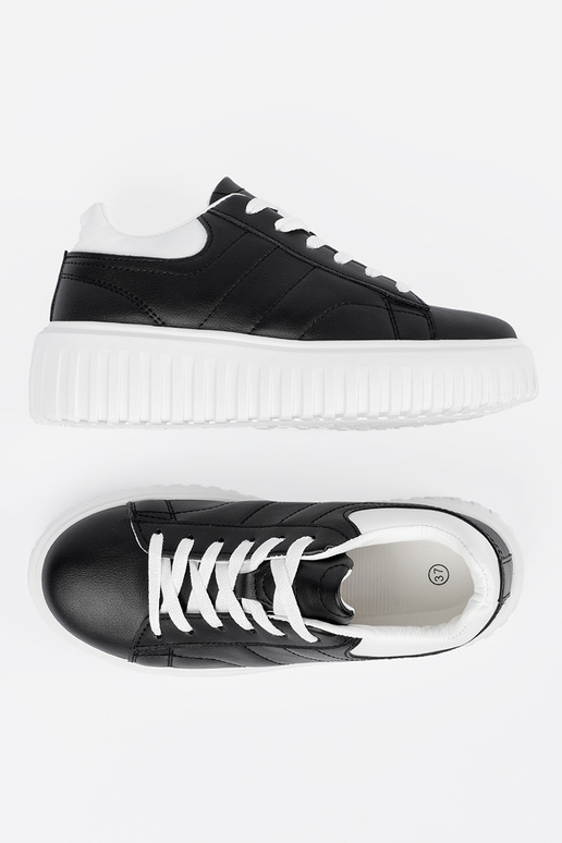 Mustad naiste sportlikud kingad...