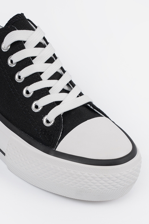 Mustade naiste vabaaja jalatsid...