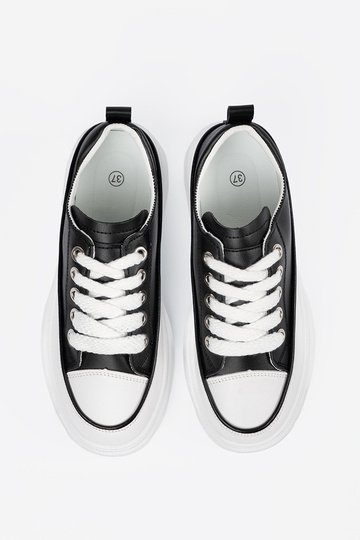 Must-valged vabaaja... 2