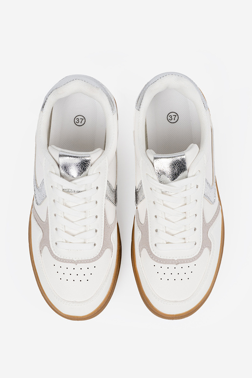 Valged naiste sportlikud kingad...