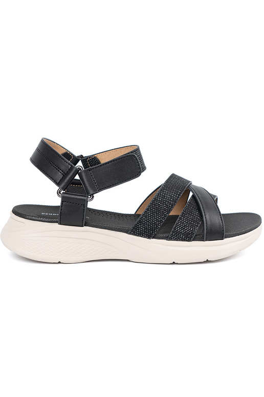 Pruunid sandaalid valgel platvormil