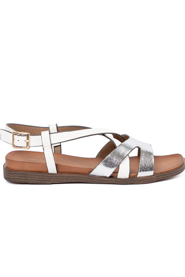 Kuldse värvi sandaalid...