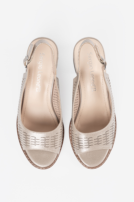 Kuldse värvi naiste kingad madala...