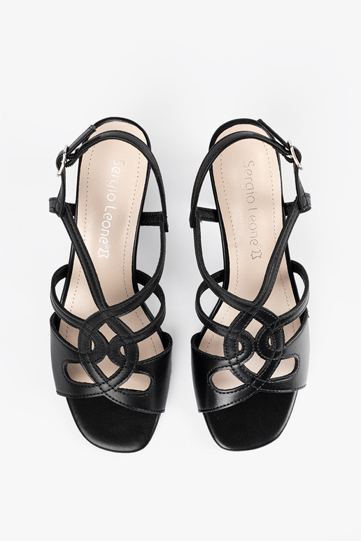 Mustad naiste sandaalid kõrgetel...