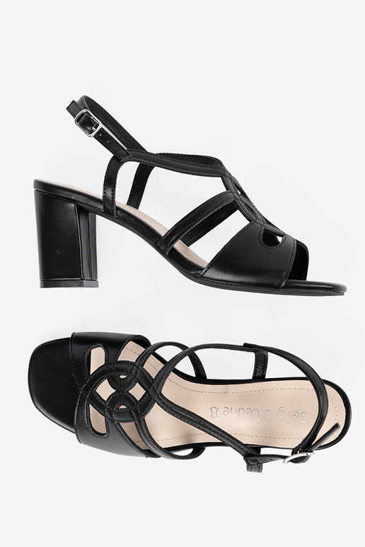 Mustad naiste sandaalid kõrgetel...