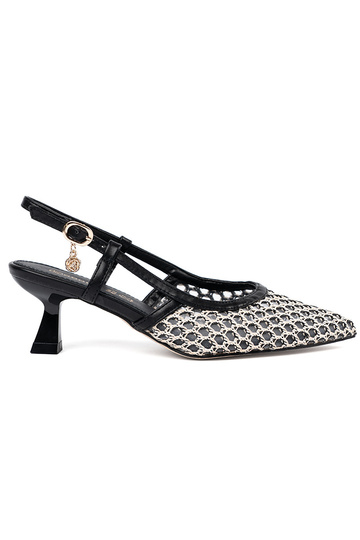 Aukudega kõrge kontsaga...