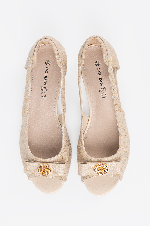 Avatud varbaga kingad kuldne värvi Avatud varbaga kingad kuldne värvi