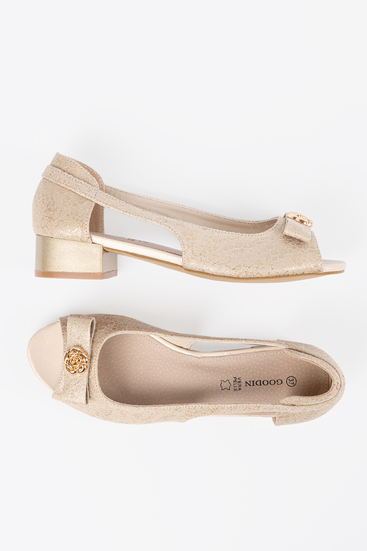 Avatud varbaga kingad kuldne värvi Avatud varbaga kingad kuldne värvi