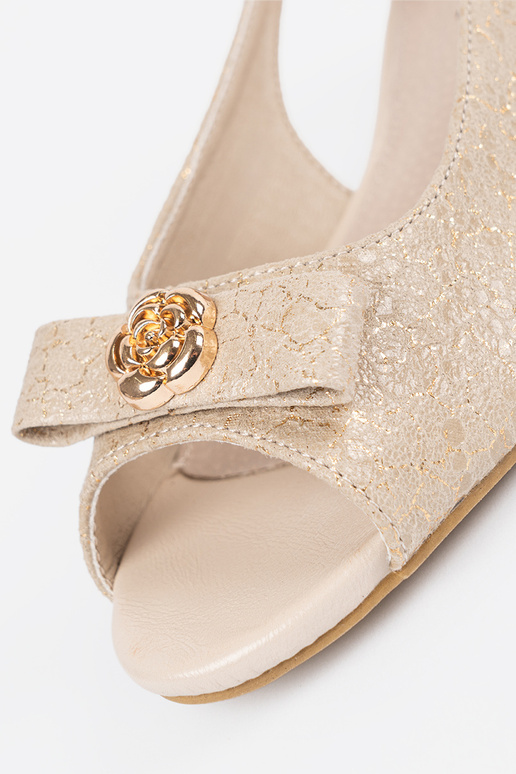 Avatud varbaga kingad kuldne värvi Avatud varbaga kingad kuldne värvi