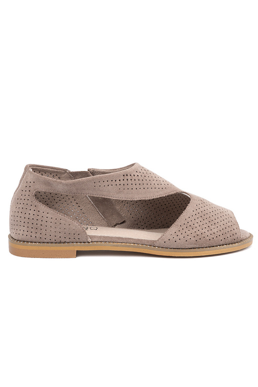 Madala platvormiga aukudega sandaalid...