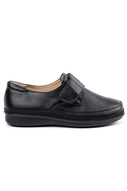 Naistel kleepuvate rihmadega poolsaapad