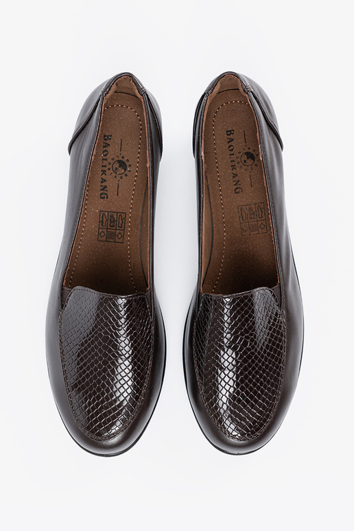 Pruunid poolsaapad platvormil