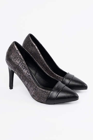 Mustad kingad koos... 2