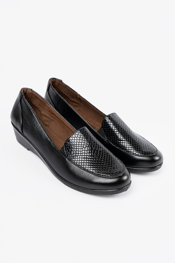 Naiste poolsaapad... 2