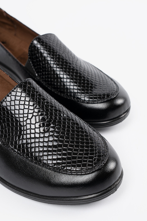 Naiste poolsaapad nahkstruktuuriga