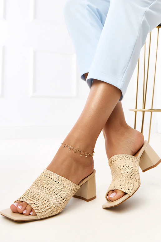 Liivavärvi kontsakingad sussid Gamboa Liivavärvi kontsakingad sussid Gamboa