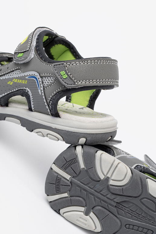 Halli värvi kingad poisilik