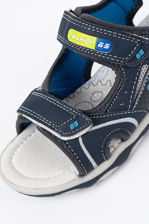 Halli värvi kingad poisilik