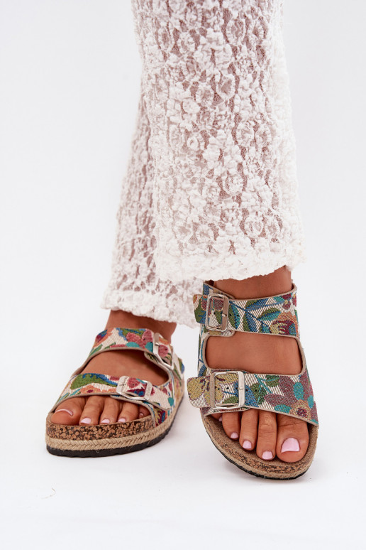 Mustriline naiste plätud Korkosissea platvormil neetide ja pandlaga Lee Cooper LCIN-25-35-3480L Mitmevärvilised