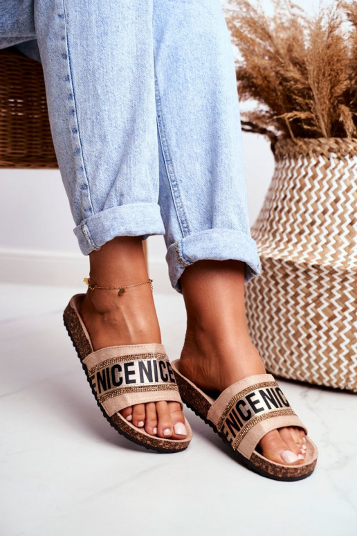 Plätud  säravate kristallidega beeži värvi Be Nice